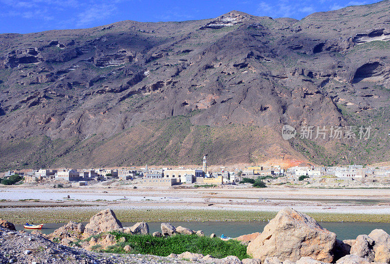 Al- fatk，位于也门Al Mahrah省Al Ghaydah地区的山脉和瓦迪河之间